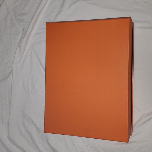 Empty Hermes Box with 2 Dust Covers - Picture 9 of 9